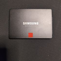 256GB  SAMSUNG 860PRO SSD