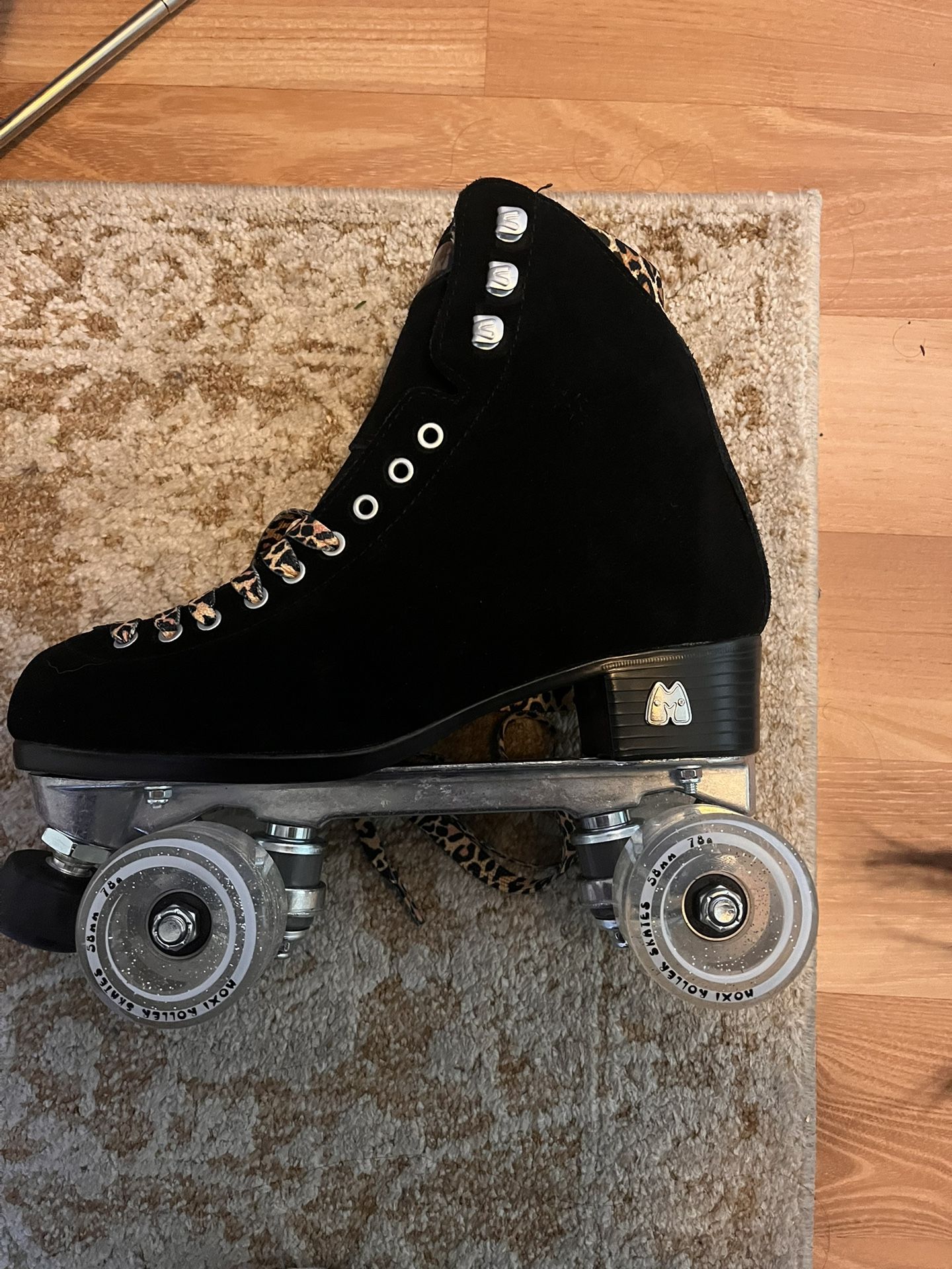 Moxi Panther Roller Skates