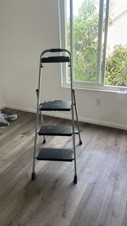 Step ladder