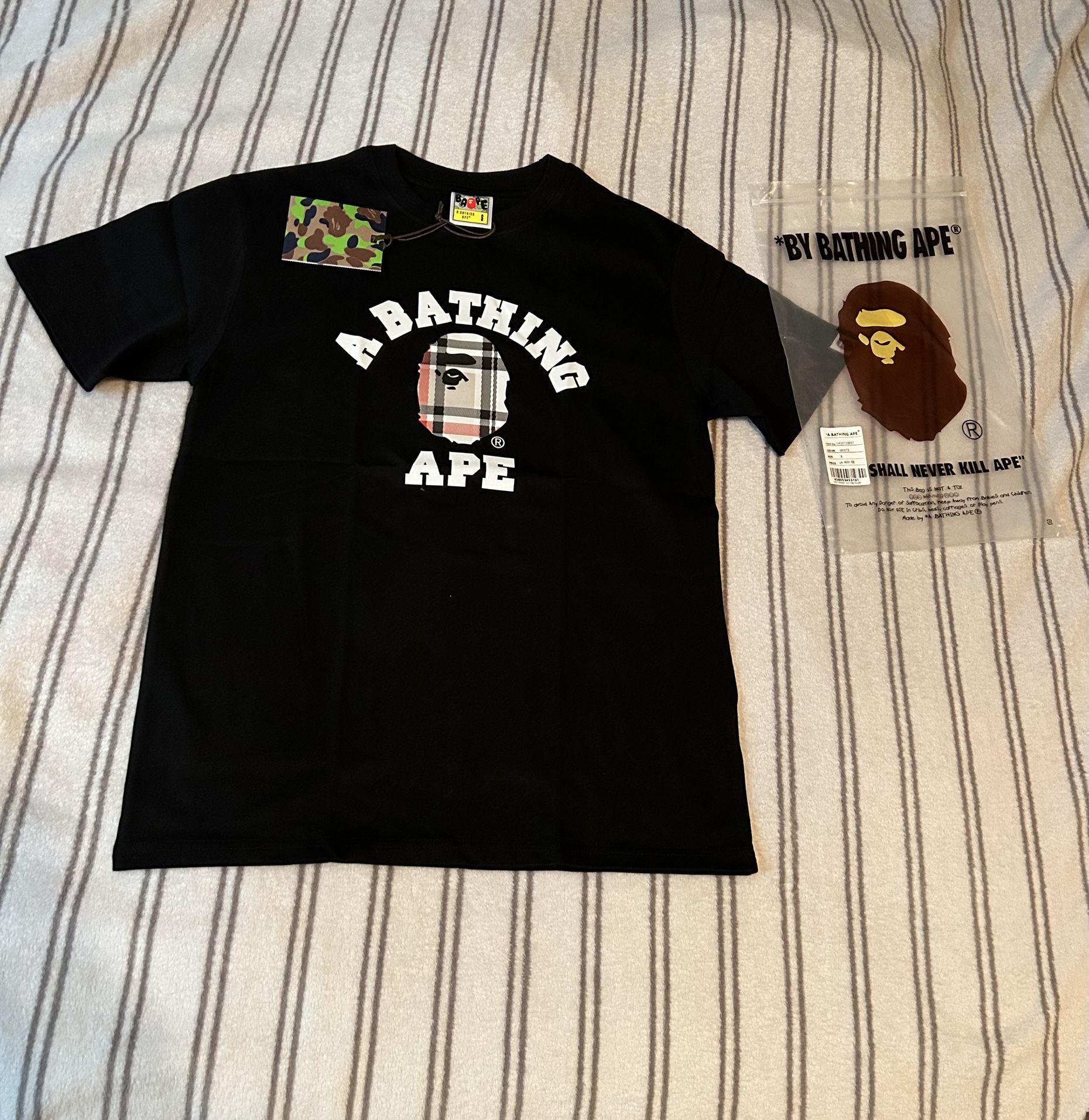“A bathing ape” shirt