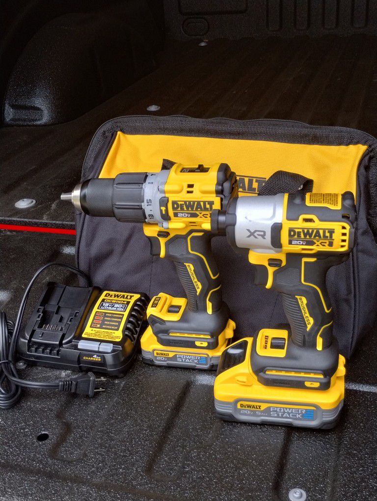 Brand New DeWalt 20V XR Impact Driver And Hammer Drill Kit With 2 PowerStack Batteries 