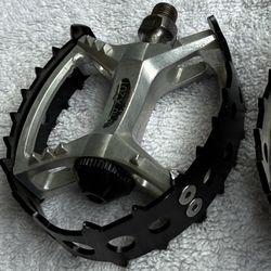 Suntour XC2 Pedals 