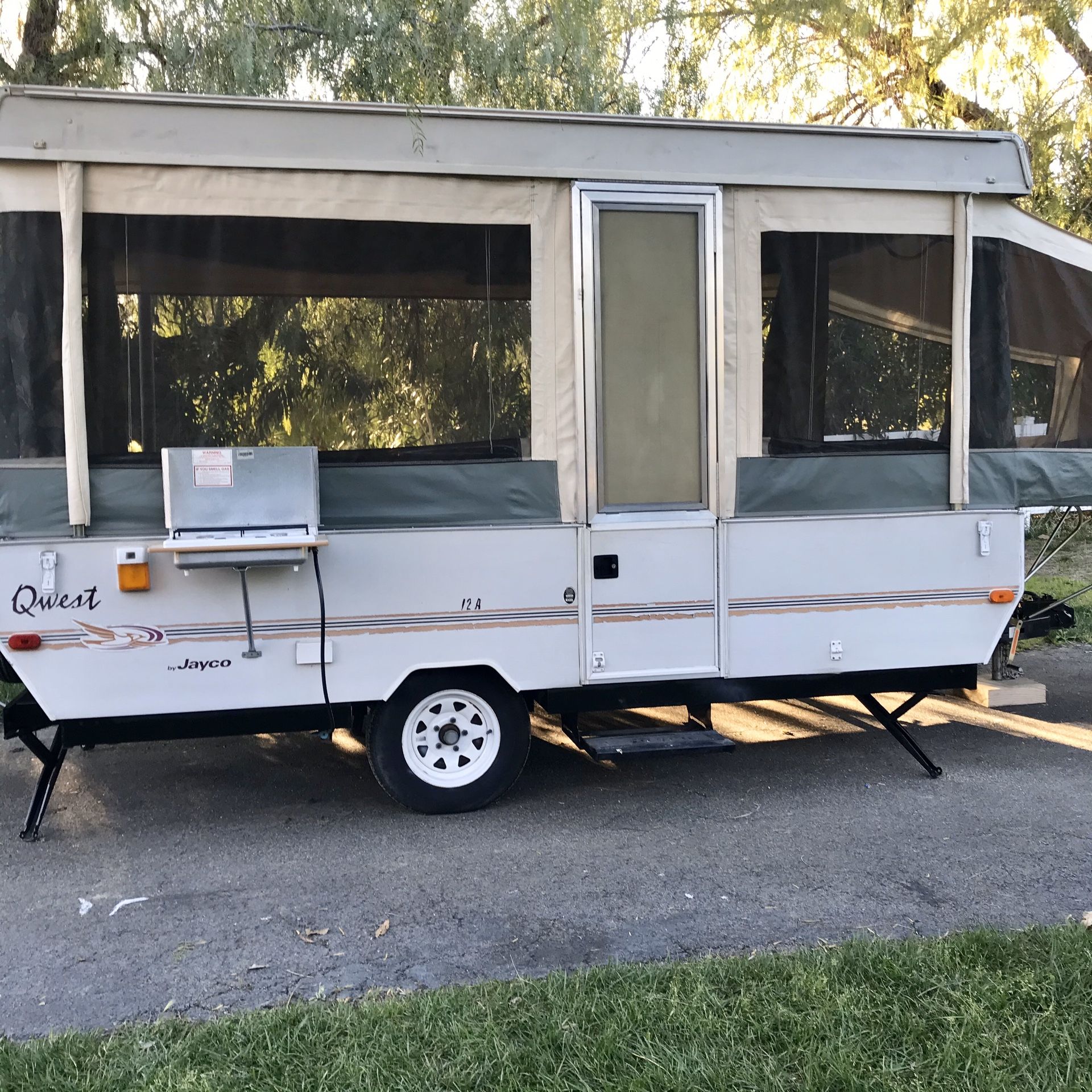 2001 Jayco Qwest 12A Pop Up Tent Trailer Camper for Sale in Temecula