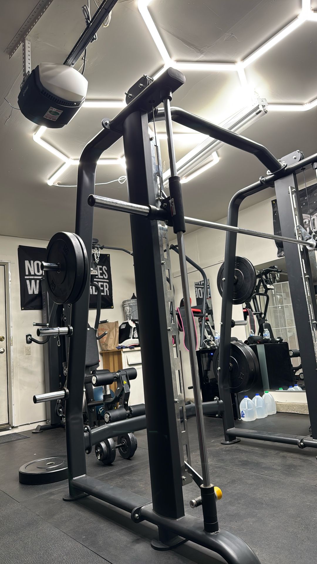 Smith machine Perfect Condition !  (plates Included ) 