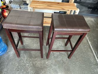 Bar height leather top NEW STOOLS 32”