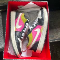 Jordan 1 Low Spray Paint