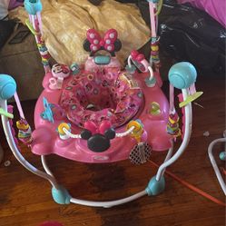 Baby jumper/walker