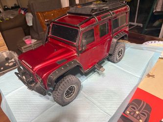 Traxxas 1/10 defender crawler