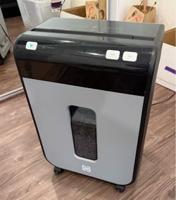 Pro Quality Paper Shredder for Home or Office- Tru Red 12-Sheet Micro Cut  (TR-NMC122A) - LIKE NEW!