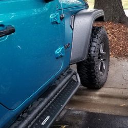 JEEP ACCESSORIES NEED GONE ASAP!!