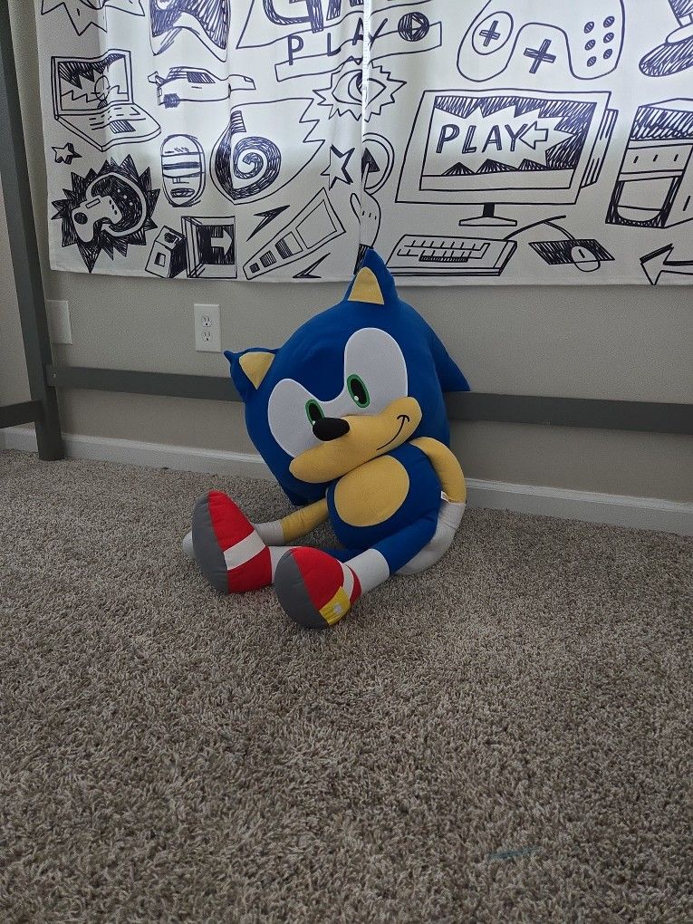 Sonic The Hedgehog JUMBO PLUSH DOLL