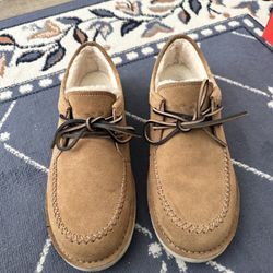 Worn Once Men’s Ugg Shoes