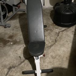 Weight bench adjustable