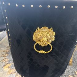 dining table with 6velvet chairs and a black table with gold legs