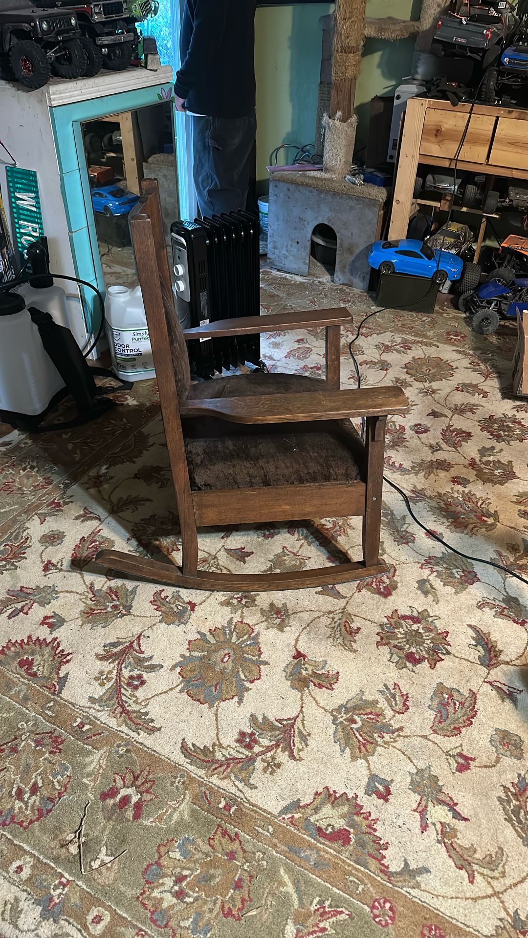 Pending - Craftsman Rocker - Needs Repair - Free