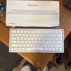 Apple Magic Keyboard 