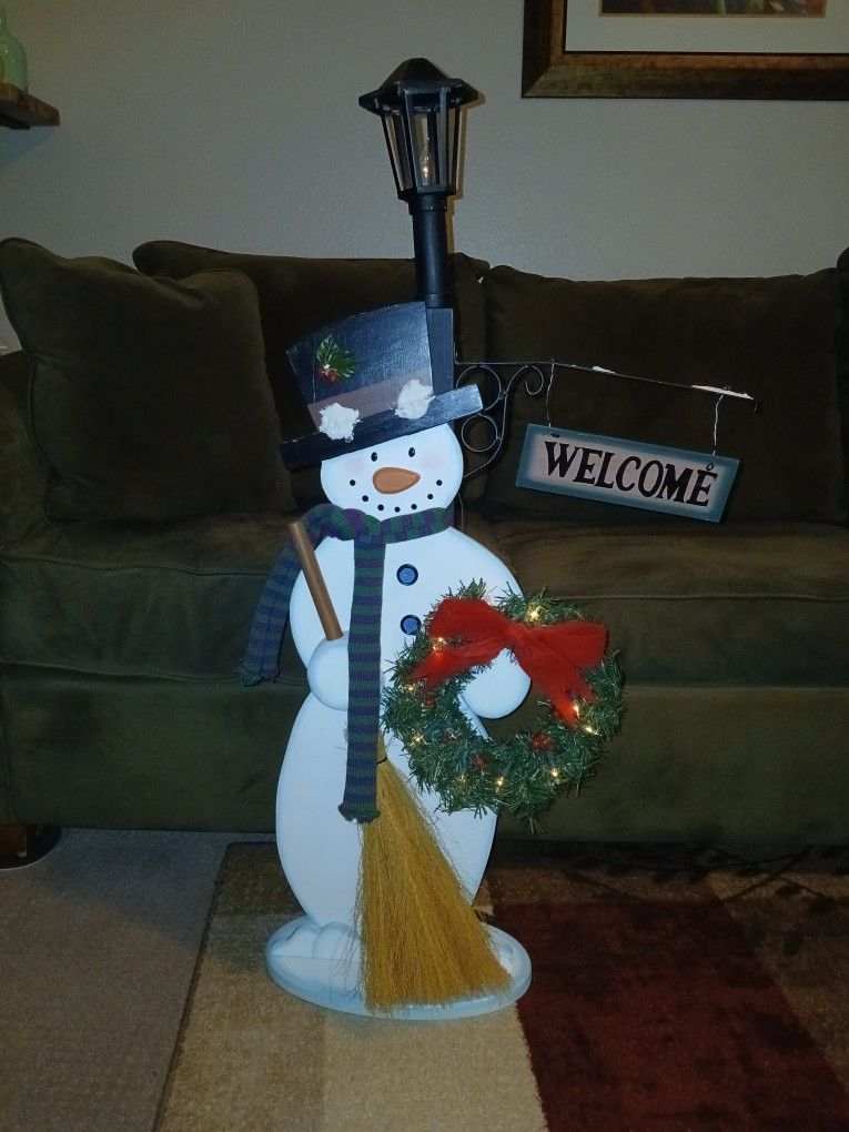 Wooden Snowman Outdoor Sign