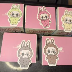 Exciting Macaron Labubu