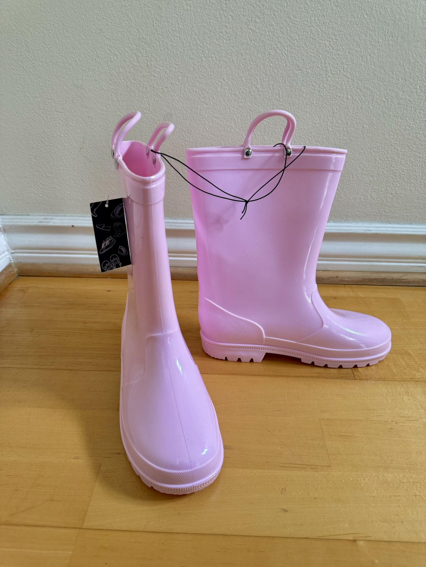 *Brand New* - Kids Rain Boots - Big Kid Size 4-5