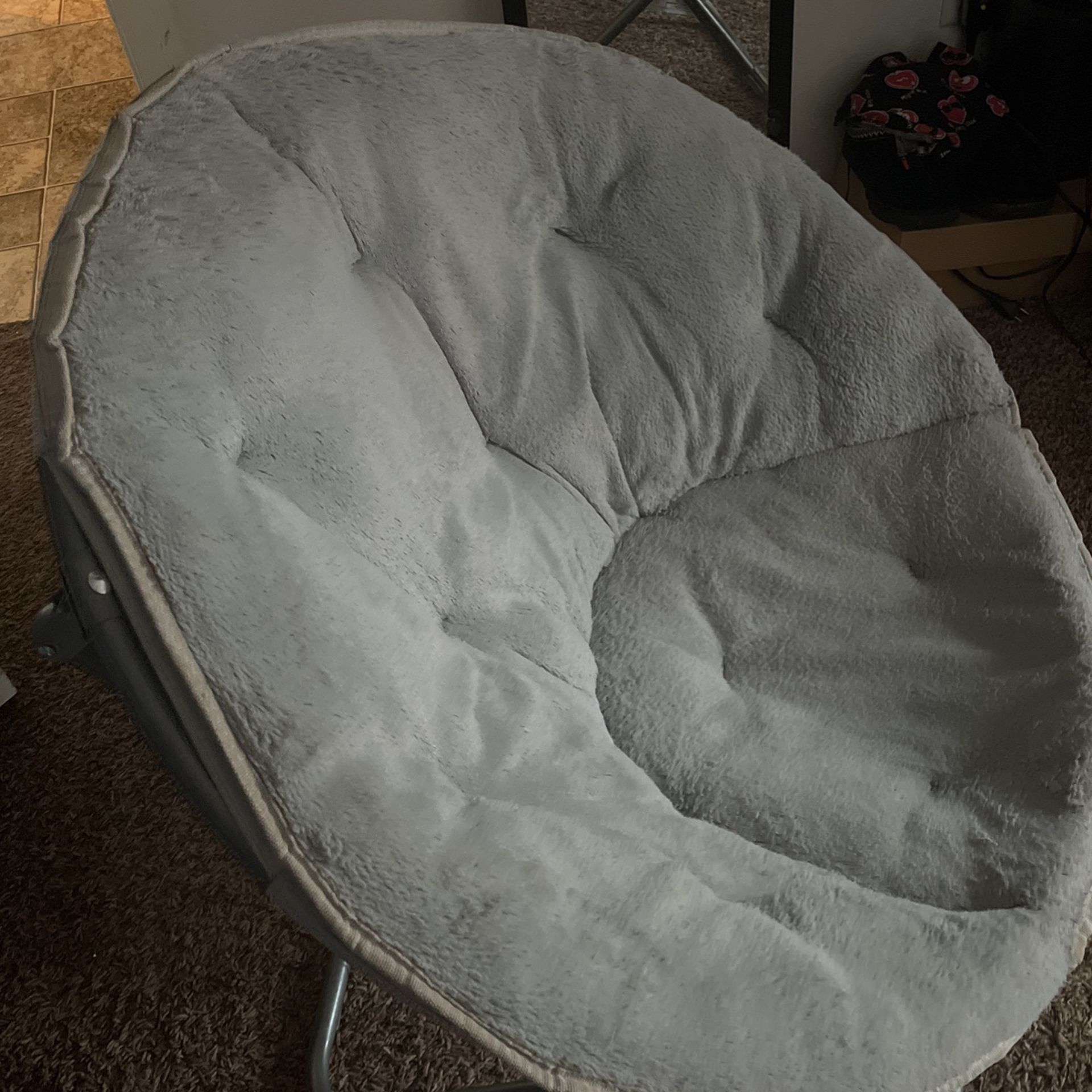 grey saucer foldable chair