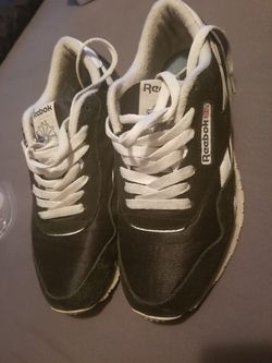 Woman's size 9 reebox