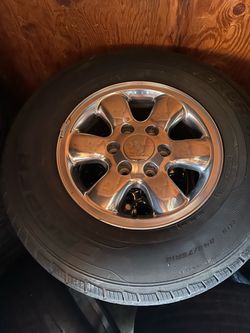 set wheels and tires for toyota tacoma 6 lugs tires 70% good