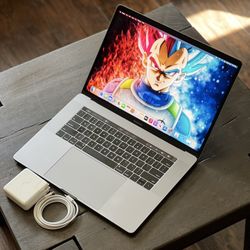 MacBook Pro 15” 2.2ghz i7 (6core) 16gb/256gb 