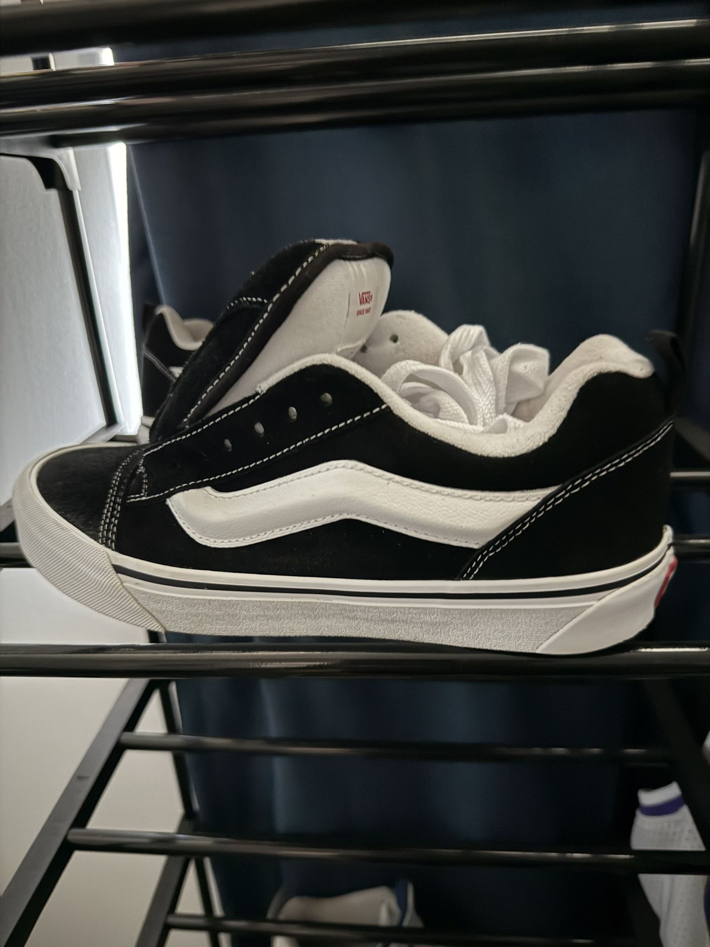 KNU SKOOL VANS