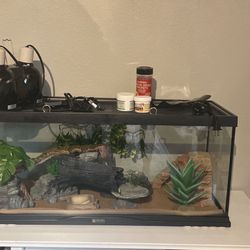 ZooMed tank with Accessories 