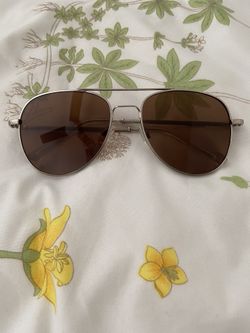 Tilly’s beach sunglasses