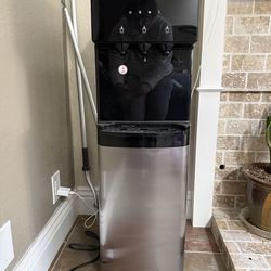 Avalon water dispenser