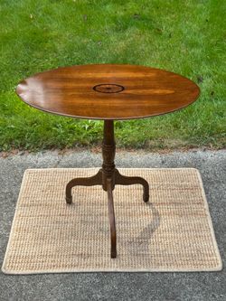 Vintage Tilt-Top Pedestal Table - Colonial Revival Style