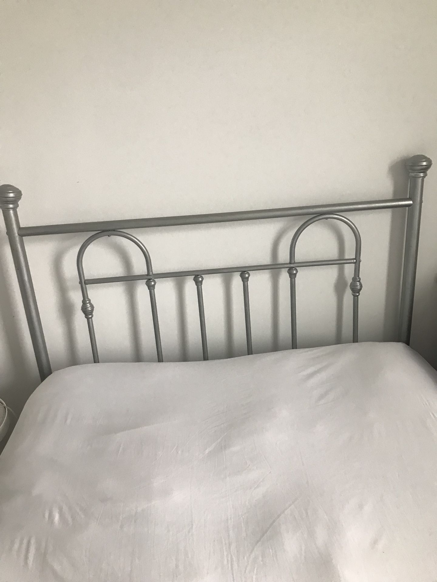 FREE Full size bed