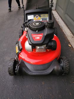 CRAFTSMAN Gas Powered Lawn Mower 21 inch Push Mower 140cc M105