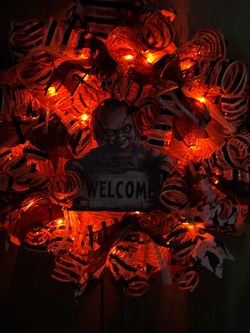 Chucky 18” light up wreath
