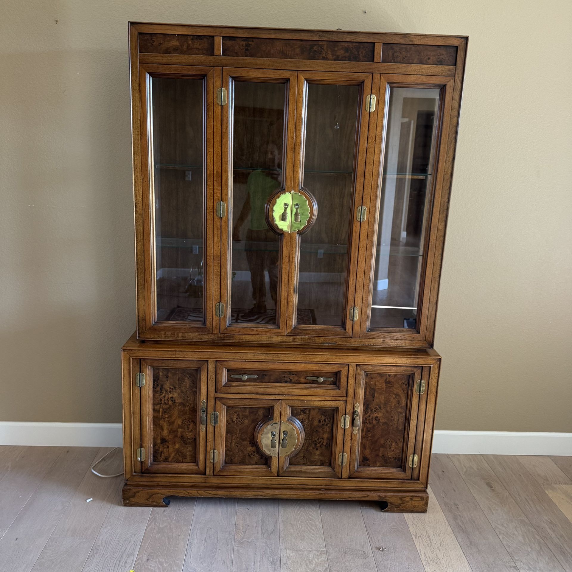 Beautiful China Hutch