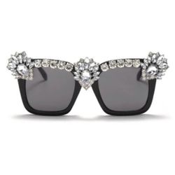 Rhinestone Square Sunglasses (Black)