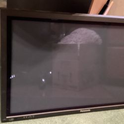(2)-Panasonic model TH42PHD7 UY hi definition plasma display