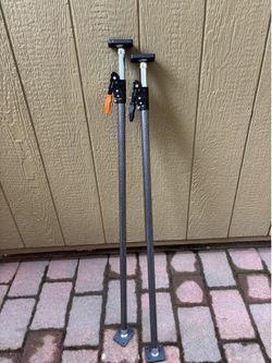 Ratcheting truck cargo bar