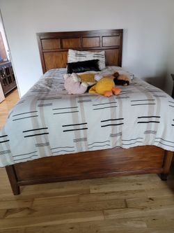 Bedframe/ Mattress