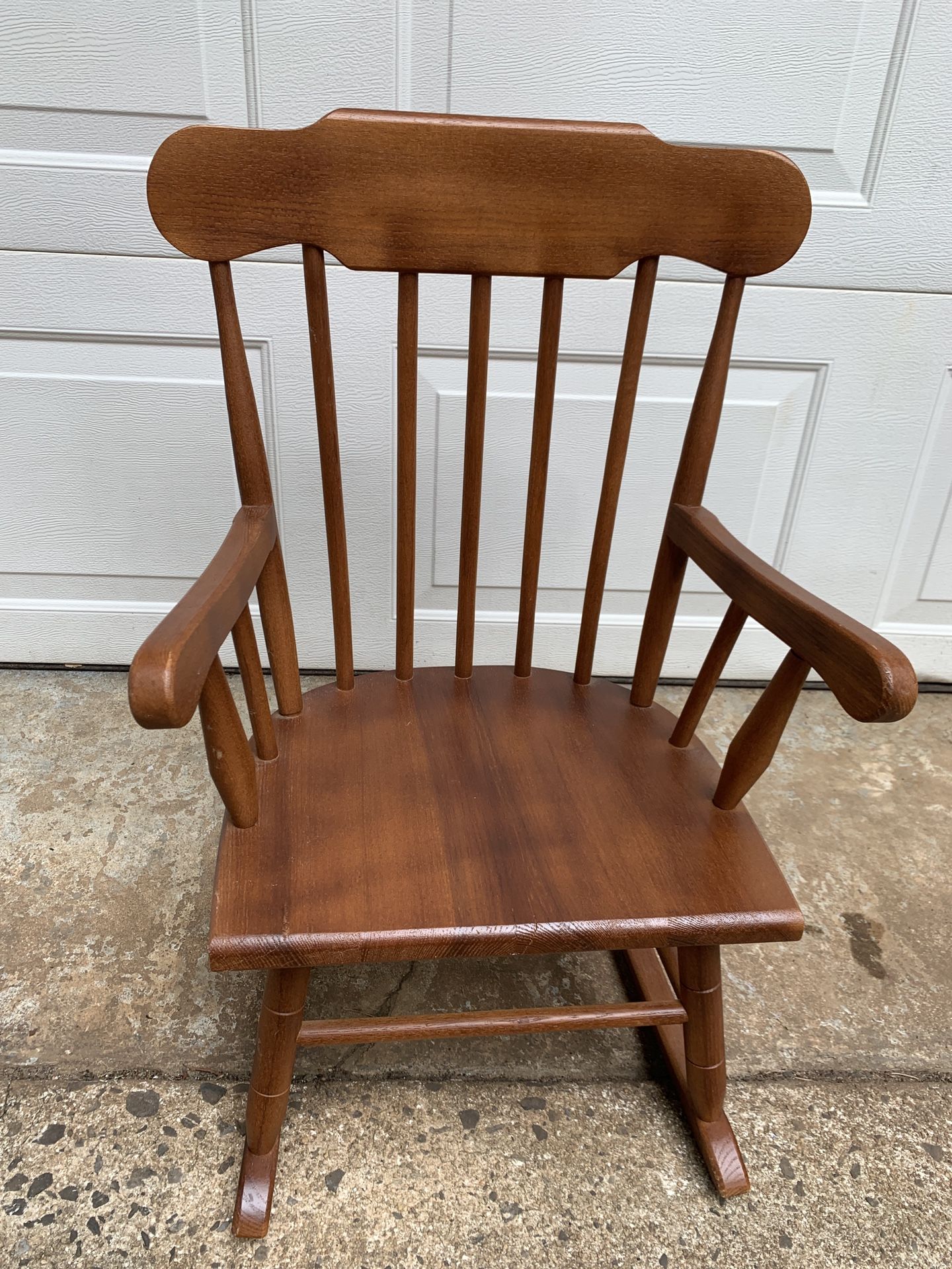 Kid’s rocking chair wooden brown