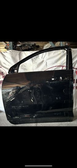 2017-2018-2019-2020-2021-2022-2023 GMC ACADIA FRONT LEFT DRIVER SIDE DOOR SHELL OEM 