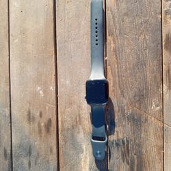Apple Watch SE 40mm Space Grey Aluminum Case 