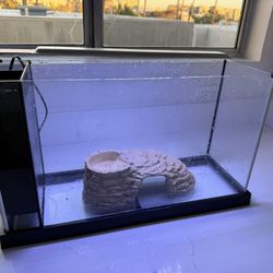 Aquarium for fish or turtles 20x7x11.5 inches