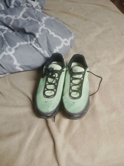 Nike Air Max Sneakers Green Knit