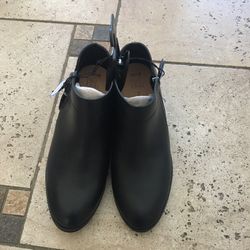 NWT Women Memory Foam Boots Size 6.5W