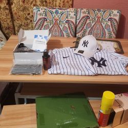 Father Day Bundle Portable Wireless Car Stereo New Yankees Jersey Lrg And Yankees Cap Good Condition  Mens Bath Body Spray