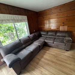 Bladen Sectional Couch