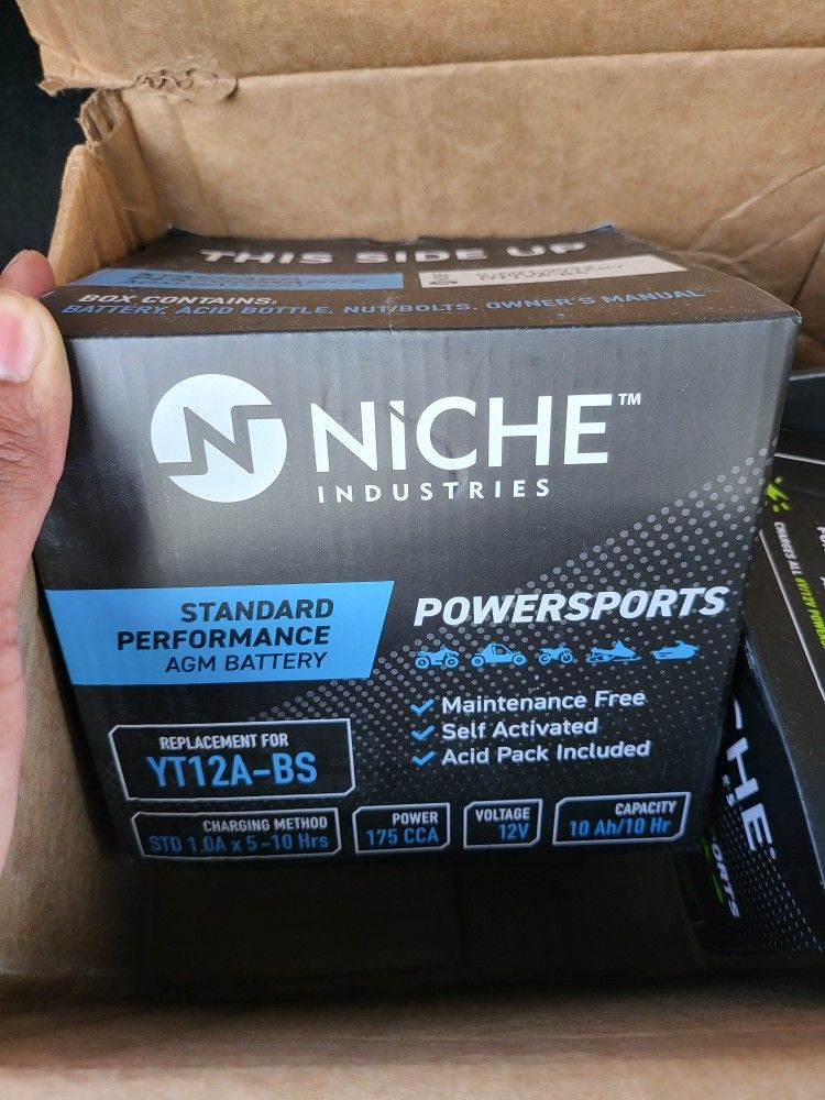 Motorcycle Battery And battery tinder