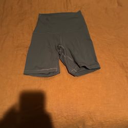 size 0 lulu shorts great condition never been worn 